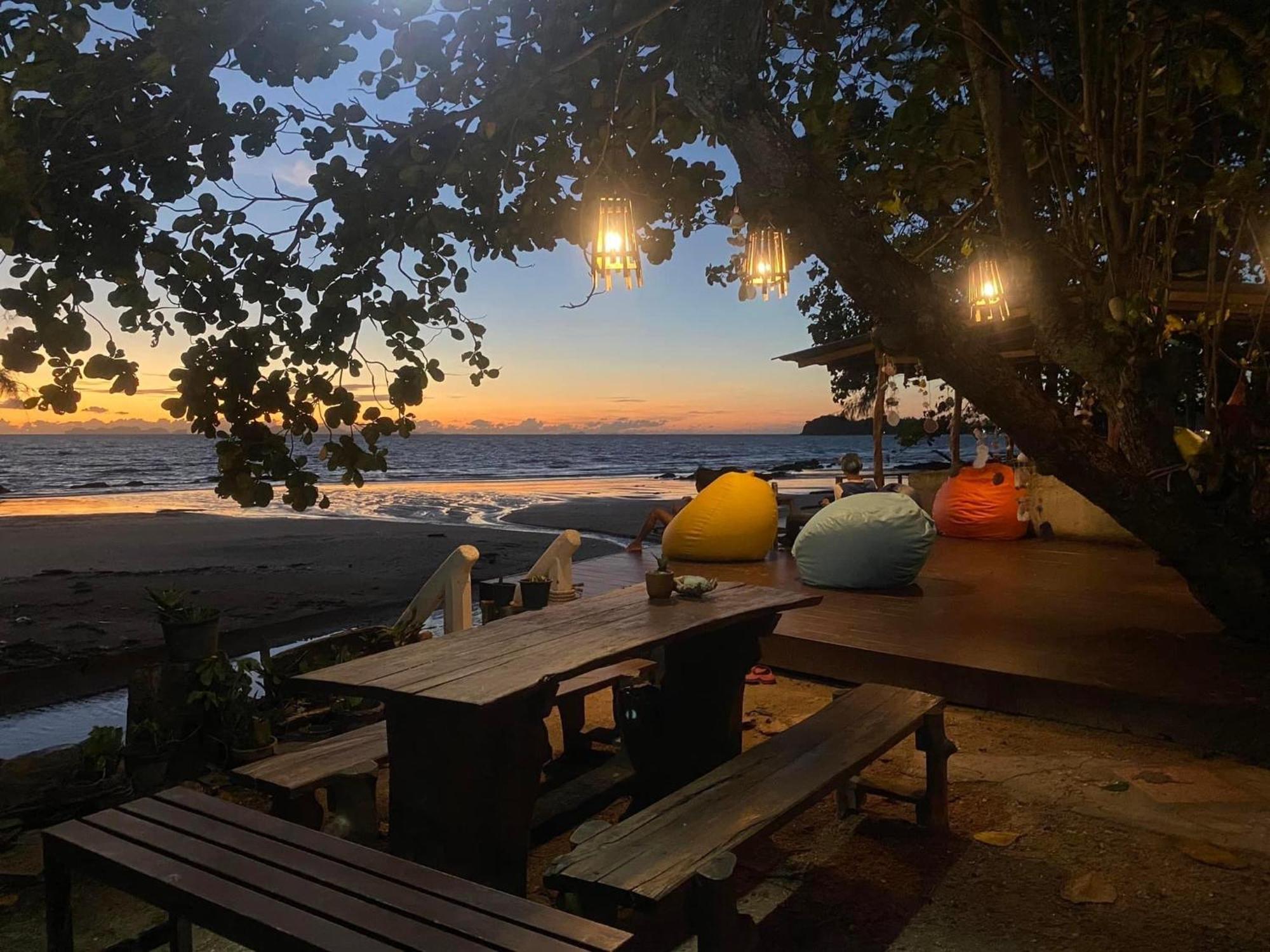Coconut Lanta Resort @Klong Dow Beach 끄라비 외부 사진