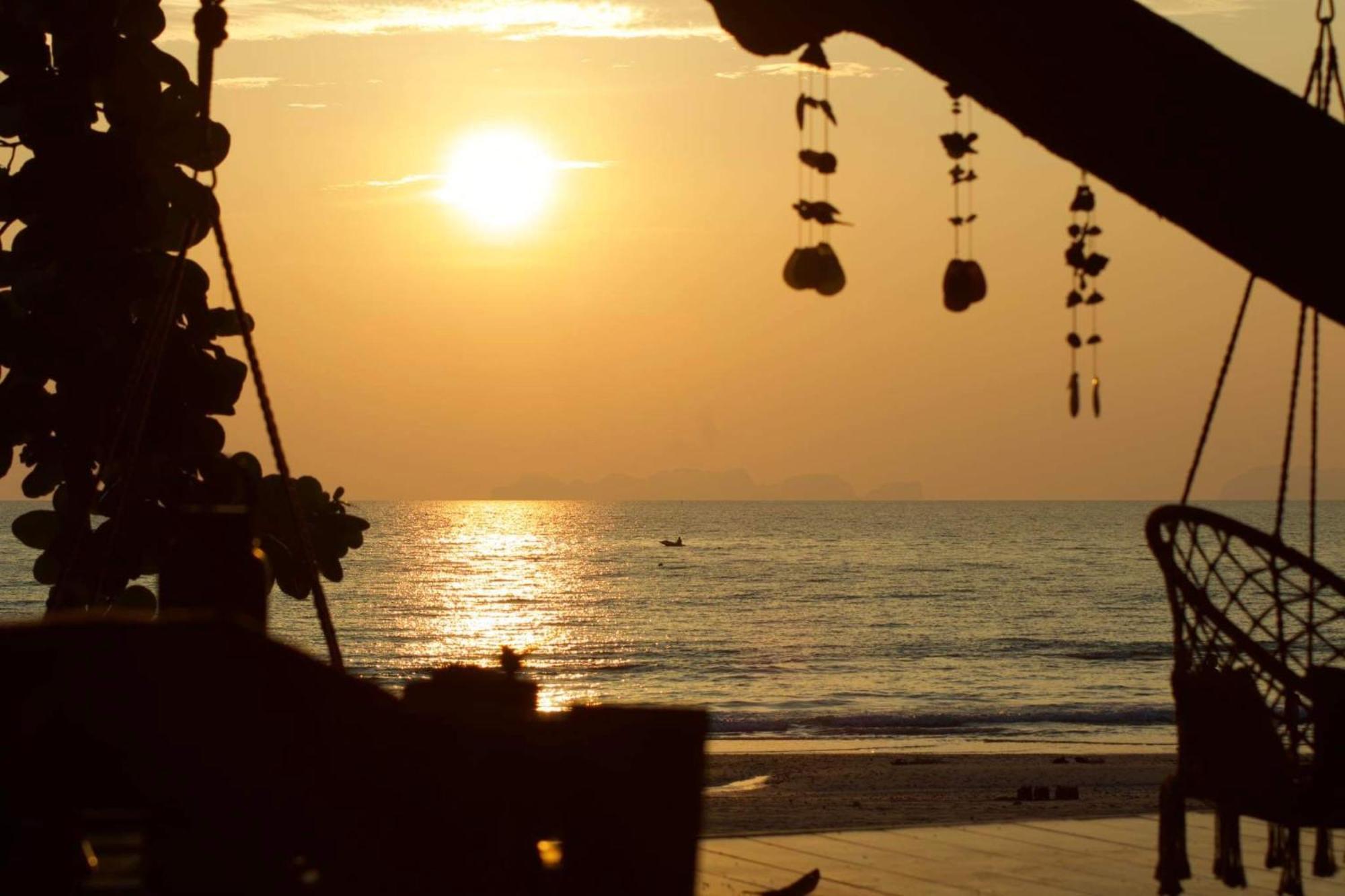 Coconut Lanta Resort @Klong Dow Beach 끄라비 외부 사진