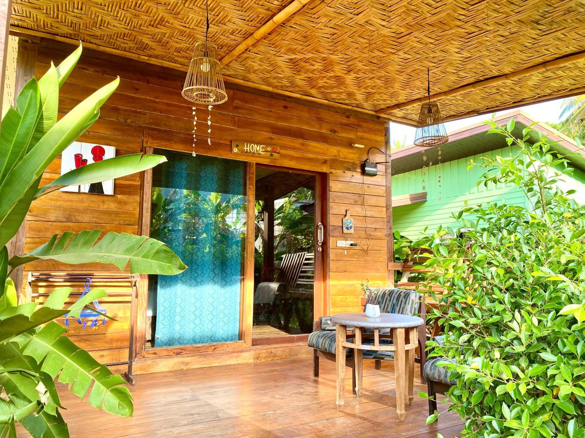 Coconut Lanta Resort @Klong Dow Beach 끄라비 외부 사진