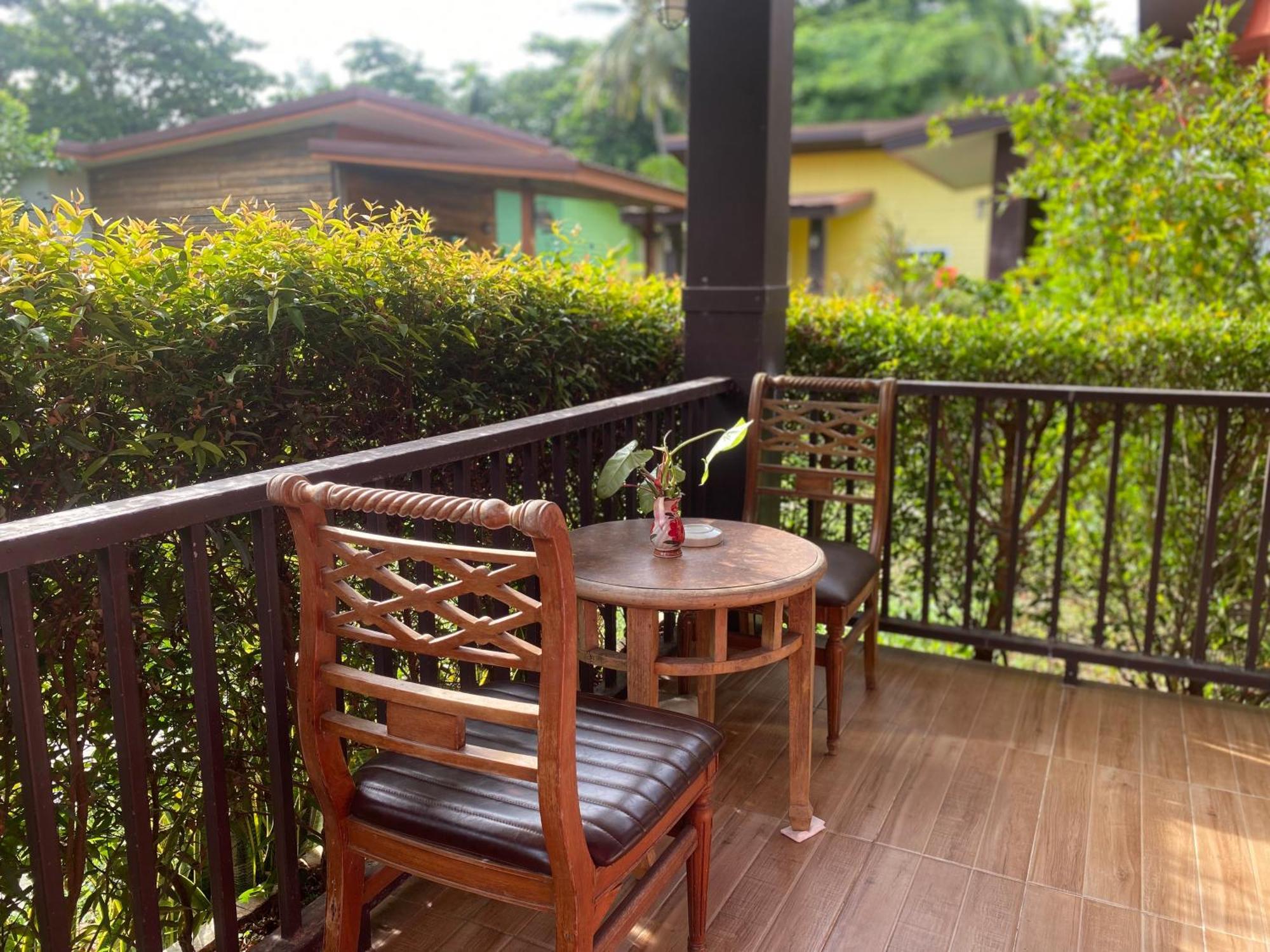 Coconut Lanta Resort @Klong Dow Beach 끄라비 외부 사진