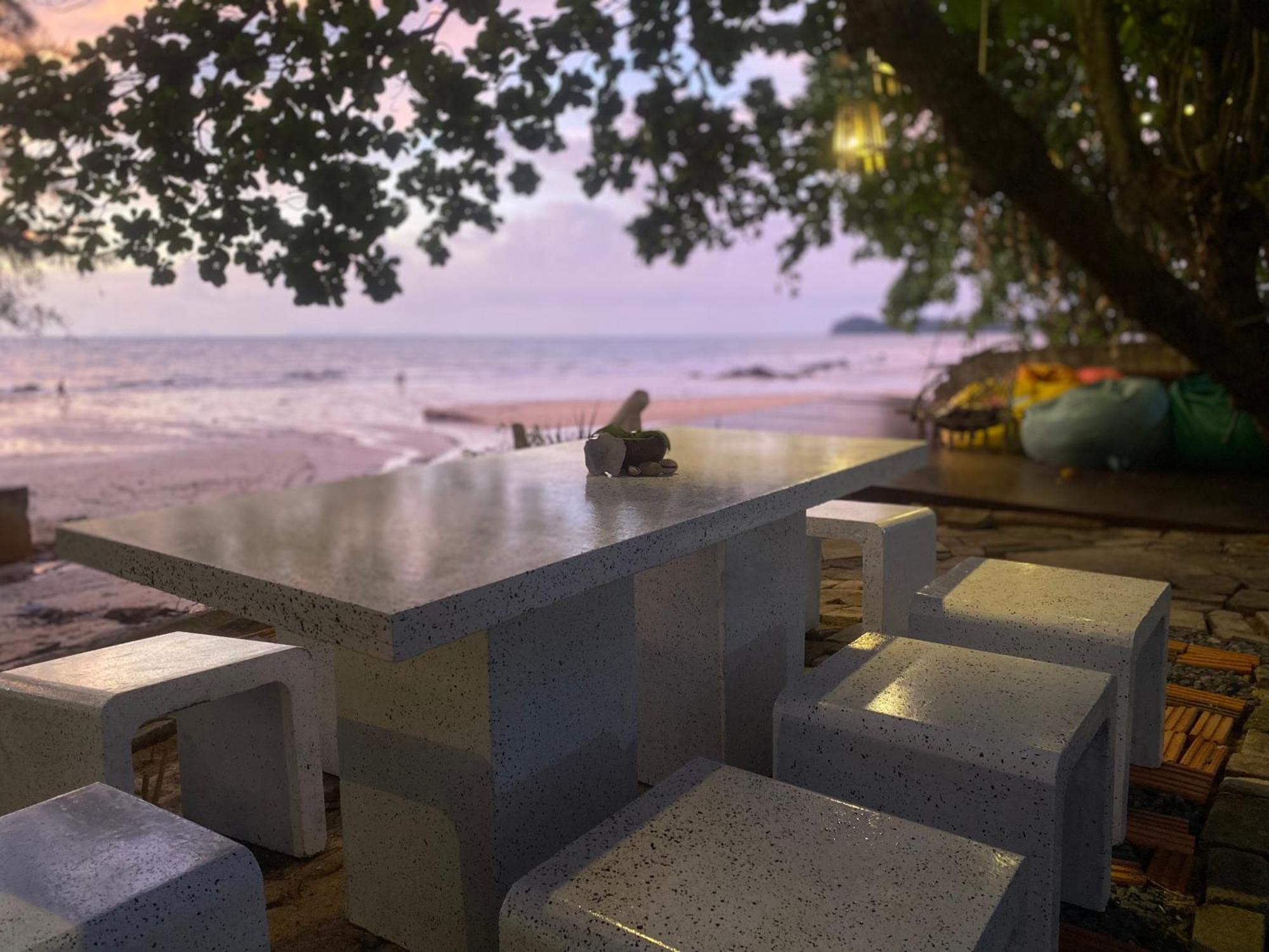 Coconut Lanta Resort @Klong Dow Beach 끄라비 외부 사진