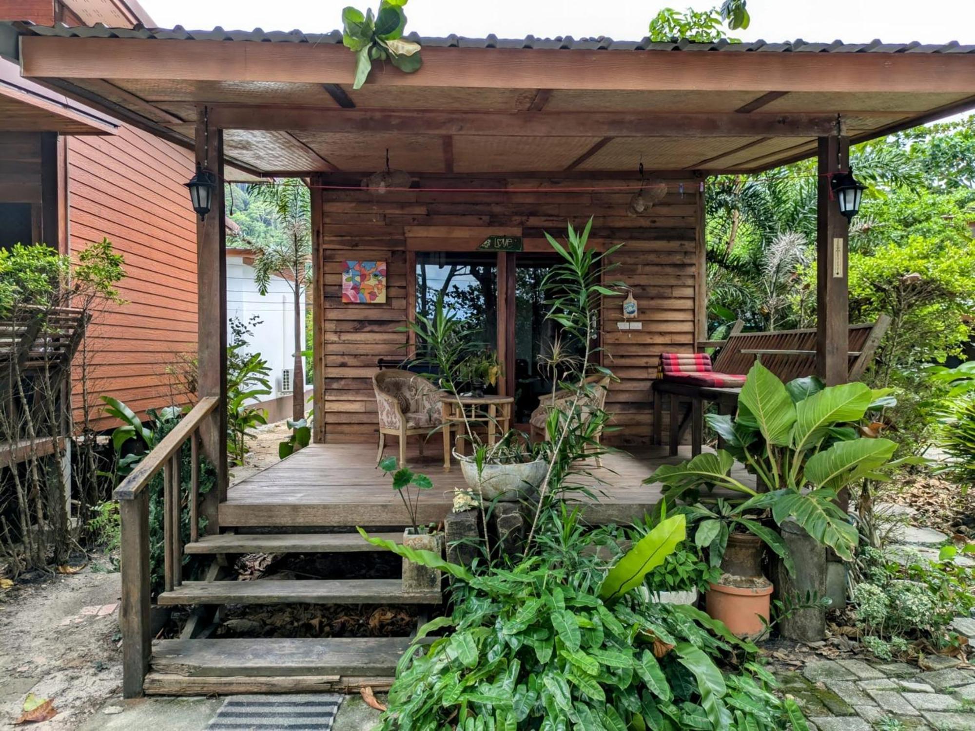 Coconut Lanta Resort @Klong Dow Beach 끄라비 외부 사진